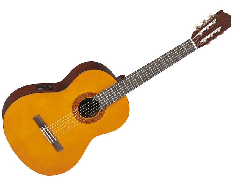 Yamaha CX40II Nylongitar med elektronikk