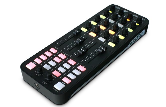 Hovedbilde Allen & Heath XONE:K2 DJ MIDI Controller m/ lydkort